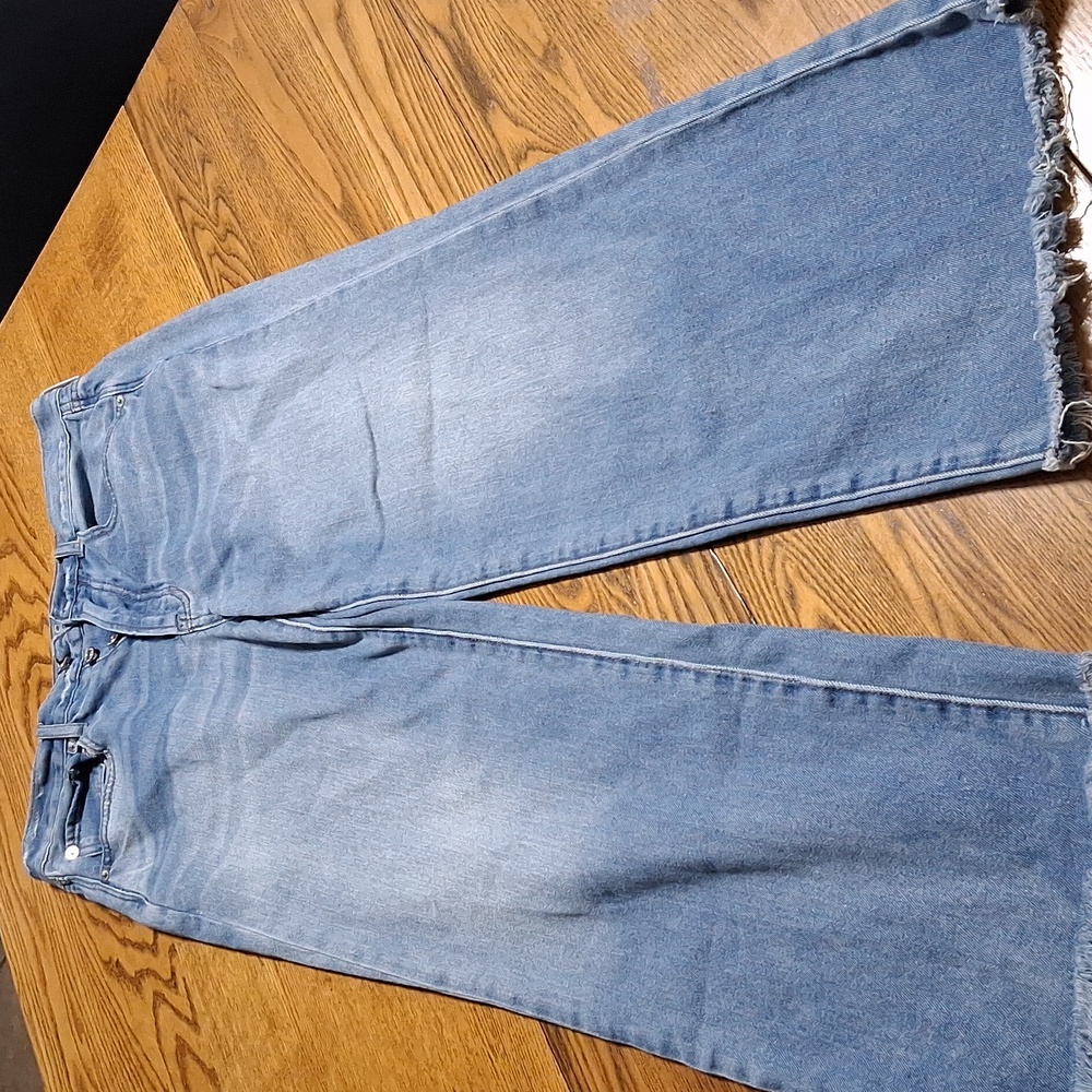 AMERICAN EAGLE JEANS Womens 6 LONG Blue WIDE LEGS CROP Used BUTTON FLY Preowned